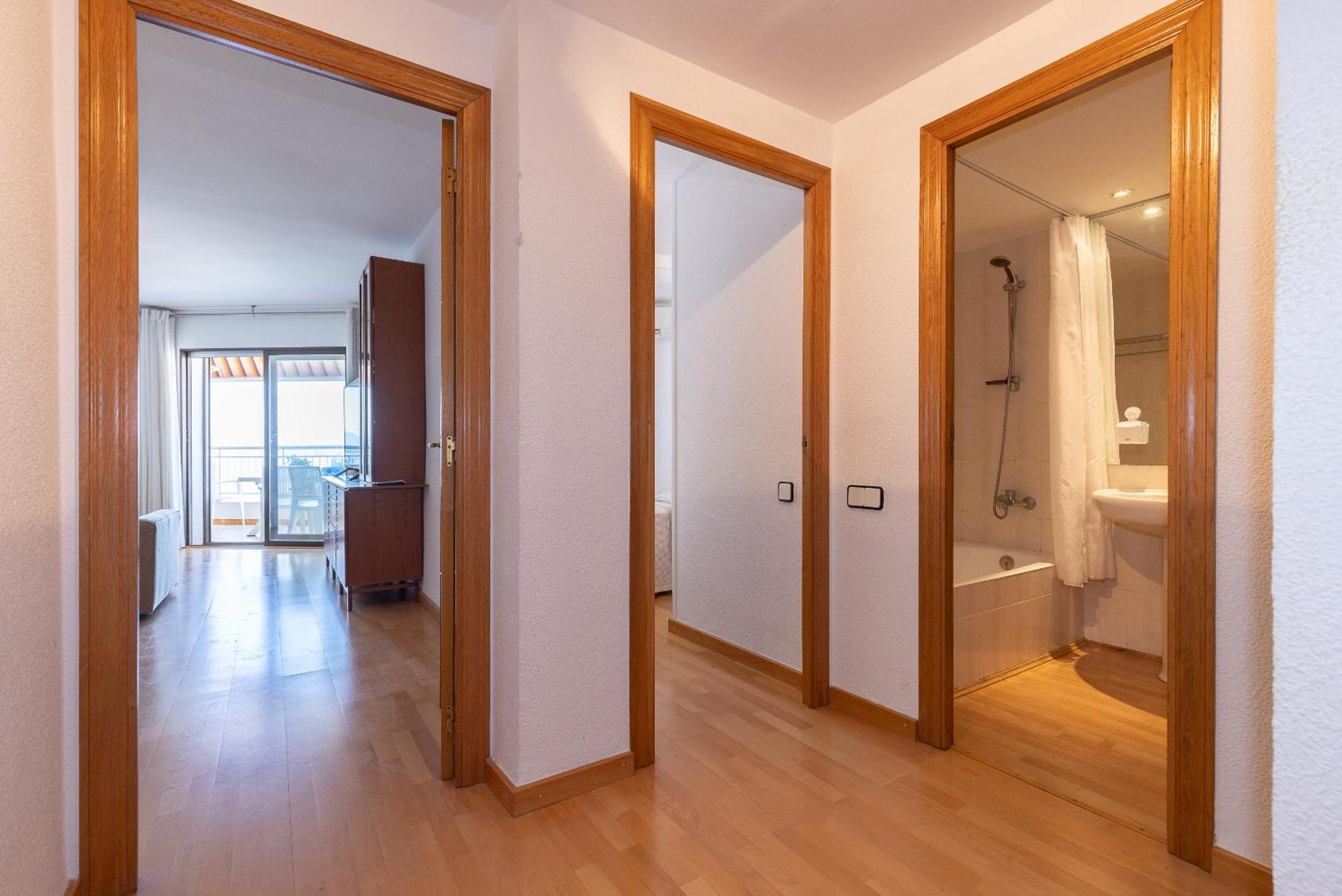 Uhc Santillana Family Complex サロウ 部屋 写真